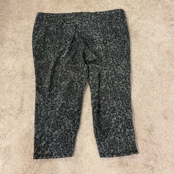 Torrid Floral Denim Jeans with Zipper Detail - Picture 9 of 9